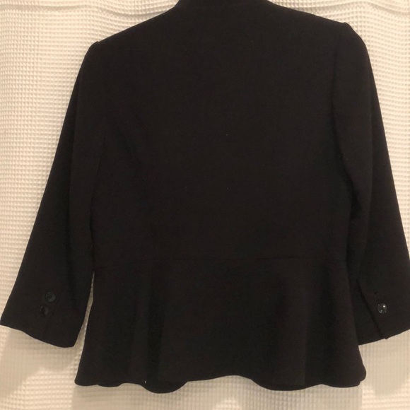 Blazer - Picture 4 of 4